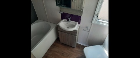 8. badkamer 2.jpg