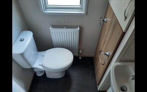 9. apart toilet.jpg